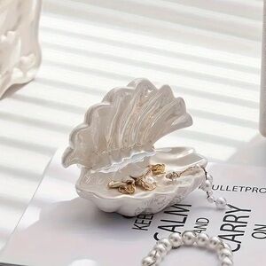Ceramic Shell Jewelry Display